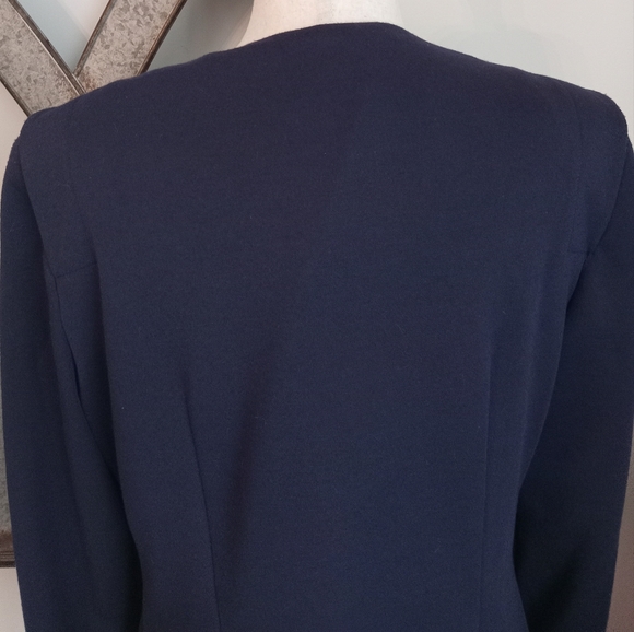 LESLIE FAY Navy Tailored Jacket Blazer with Gold Buttons - Picture 9 of 12